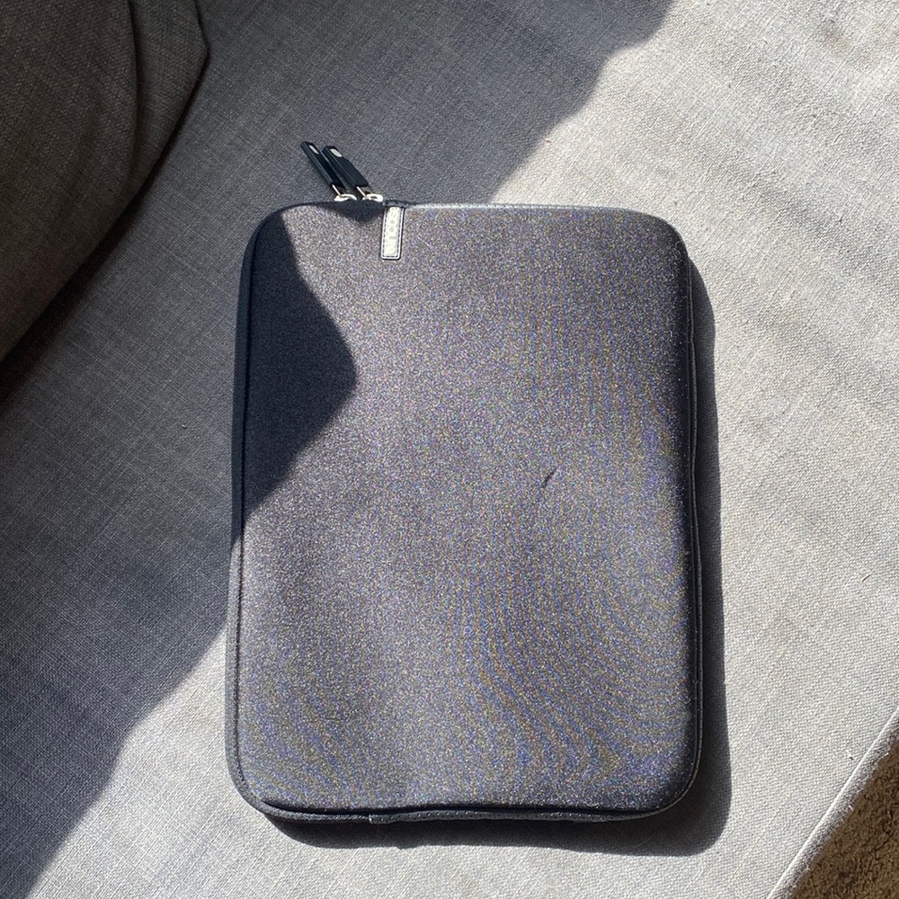 Incase laptop sleeve